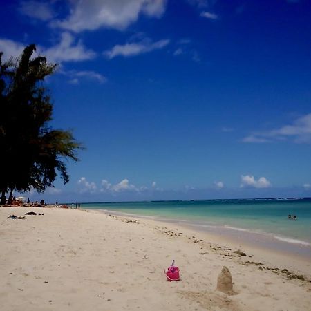 Beachfront Apartment Flic en Flac Luaran gambar
