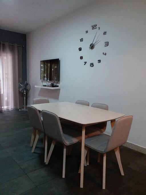 Beachfront Apartment Flic en Flac Luaran gambar